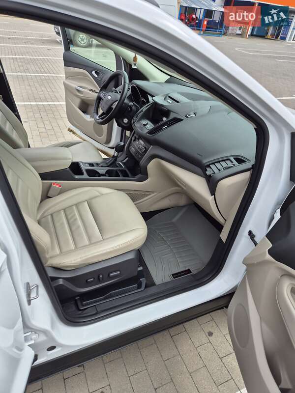 Внедорожник / Кроссовер Ford Escape 2016 в Долине фото 7 Внедорожник / Кроссовер Ford Escape 2016 в Долине