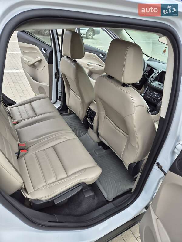 Внедорожник / Кроссовер Ford Escape 2016 в Долине фото 11 Внедорожник / Кроссовер Ford Escape 2016 в Долине