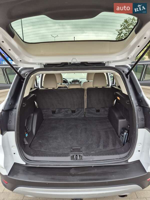 Внедорожник / Кроссовер Ford Escape 2016 в Долине фото 13 Внедорожник / Кроссовер Ford Escape 2016 в Долине