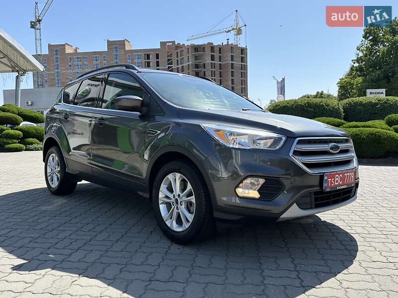 Внедорожник / Кроссовер Ford Escape 2018 в Луцке