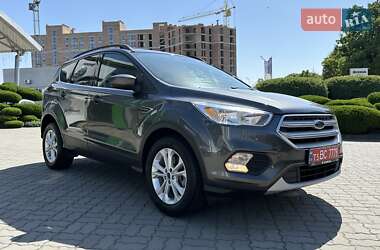 Внедорожник / Кроссовер Ford Escape 2018 в 