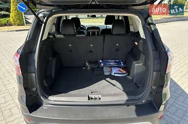 Внедорожник / Кроссовер Ford Escape 2018 в 