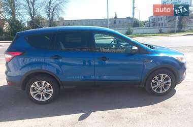 Позашляховик / Кросовер Ford Escape 2017 в Києві