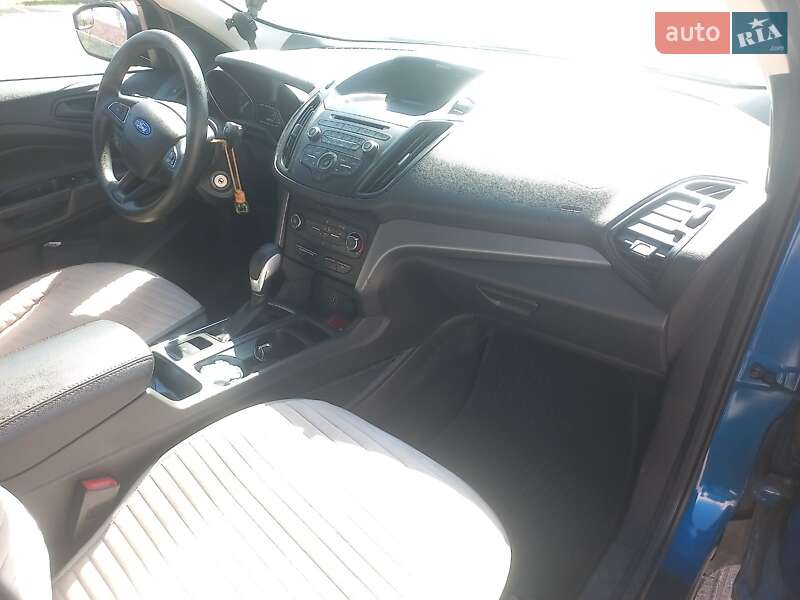 Внедорожник / Кроссовер Ford Escape 2017 в Киеве