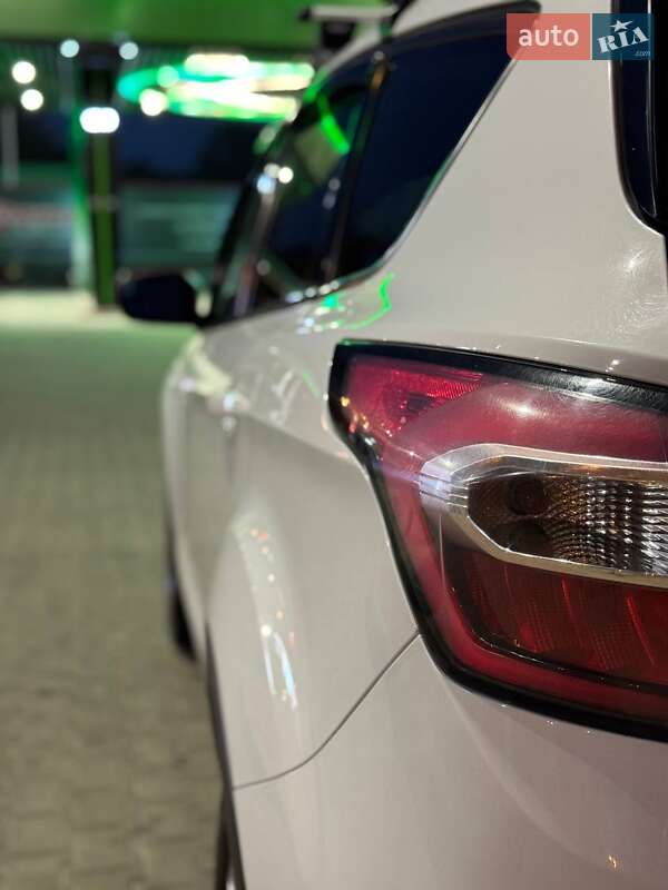 Внедорожник / Кроссовер Ford Escape 2017 в Одессе