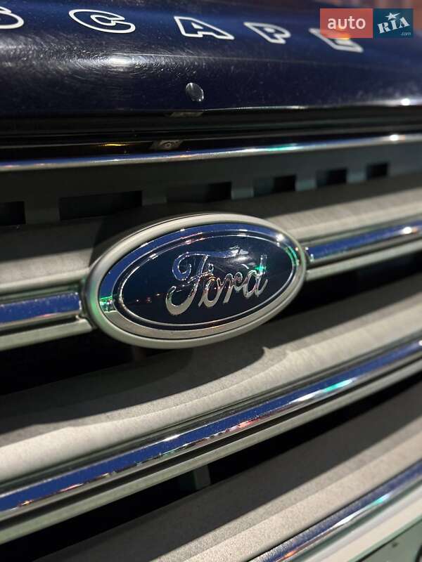 Внедорожник / Кроссовер Ford Escape 2017 в Одессе