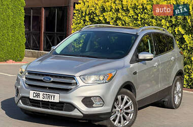Внедорожник / Кроссовер Ford Escape 2016 в 