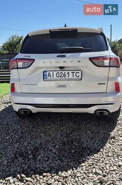 Внедорожник / Кроссовер Ford Escape 2020 в 