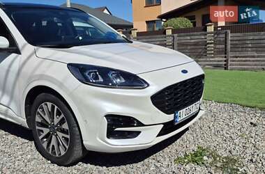 Внедорожник / Кроссовер Ford Escape 2020 в 