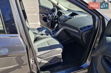 Внедорожник / Кроссовер Ford Escape 2015 в 