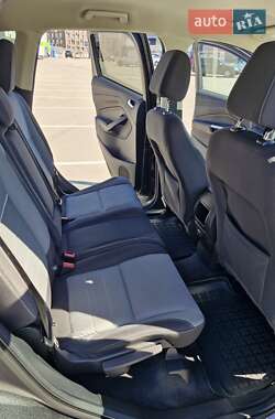 Внедорожник / Кроссовер Ford Escape 2015 в 