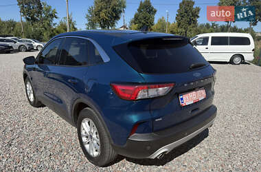 Внедорожник / Кроссовер Ford Escape 2020 в 
