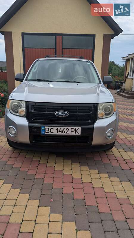 Внедорожник / Кроссовер Ford Escape 2010 в Львове