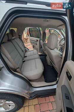 Внедорожник / Кроссовер Ford Escape 2010 в 