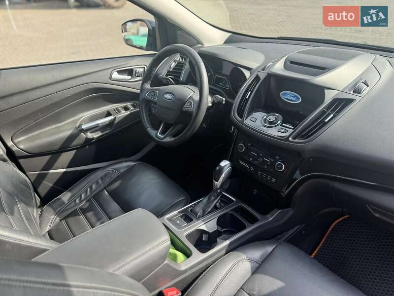 Внедорожник / Кроссовер Ford Escape 2018 в Ровно