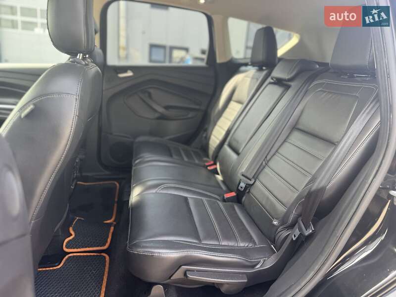 Внедорожник / Кроссовер Ford Escape 2018 в Ровно