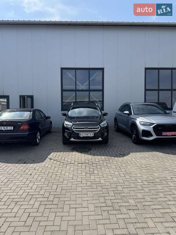 Внедорожник / Кроссовер Ford Escape 2018 в Ровно