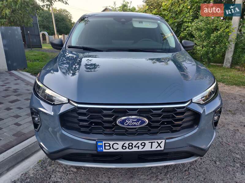 Позашляховик / Кросовер Ford Escape 2023 в Золочеві