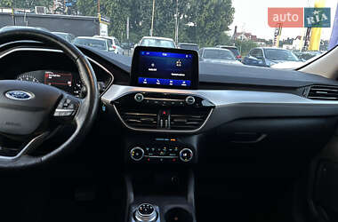 Внедорожник / Кроссовер Ford Escape 2019 в 