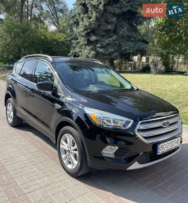 Внедорожник / Кроссовер Ford Escape 2017 в Тернополе