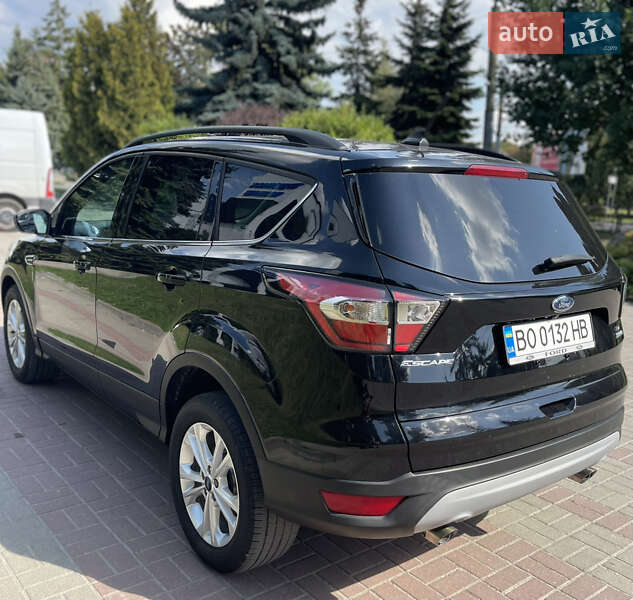 Внедорожник / Кроссовер Ford Escape 2017 в Тернополе