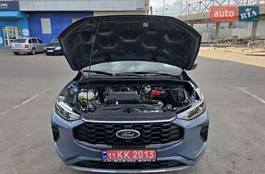 Внедорожник / Кроссовер Ford Escape 2024 в 