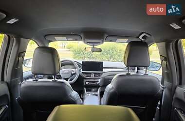 Внедорожник / Кроссовер Ford Escape 2024 в 