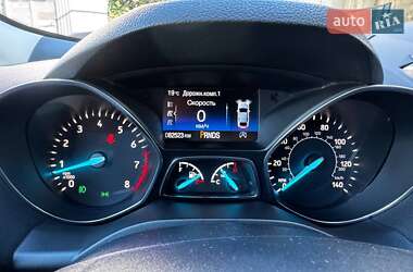 Внедорожник / Кроссовер Ford Escape 2018 в 