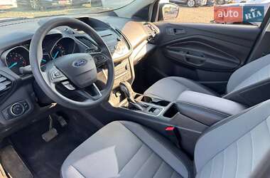 Внедорожник / Кроссовер Ford Escape 2017 в 