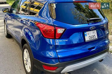 Внедорожник / Кроссовер Ford Escape 2018 в Вышгороде