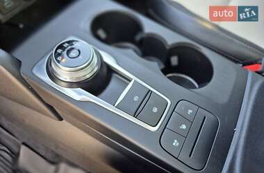 Внедорожник / Кроссовер Ford Escape 2021 в 