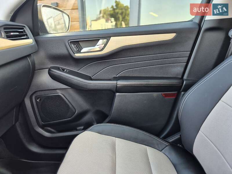 Позашляховик / Кросовер Ford Escape 2021 в Рівному