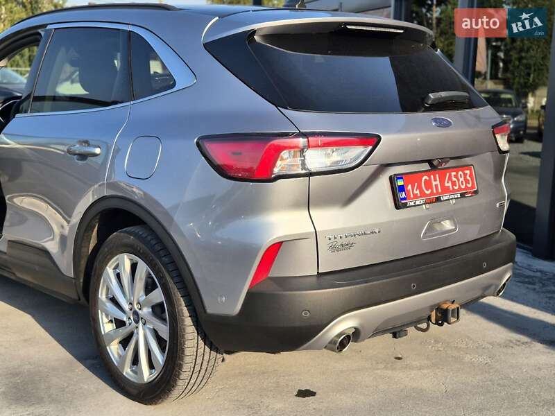 Позашляховик / Кросовер Ford Escape 2021 в Рівному