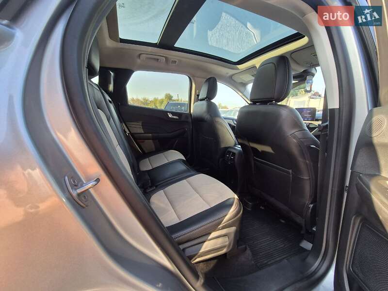 Позашляховик / Кросовер Ford Escape 2021 в Рівному