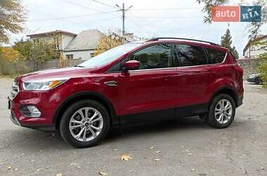 Внедорожник / Кроссовер Ford Escape 2019 в 