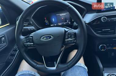 Внедорожник / Кроссовер Ford Escape 2023 в 