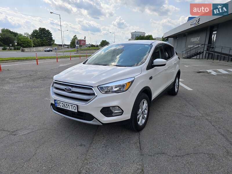 Внедорожник / Кроссовер Ford Escape 2019 в Львове
