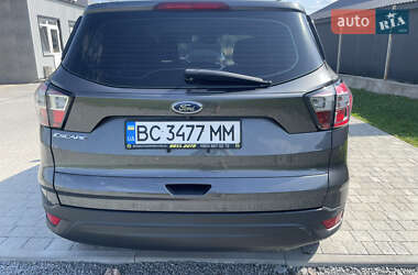 Внедорожник / Кроссовер Ford Escape 2018 в 