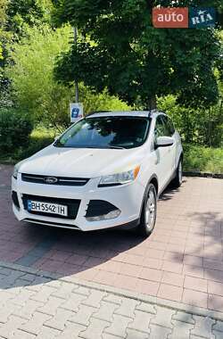 Позашляховик / Кросовер Ford Escape 2014 в 
