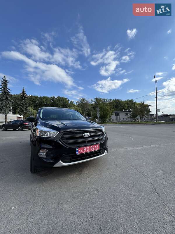 Внедорожник / Кроссовер Ford Escape 2017 в Тернополе
