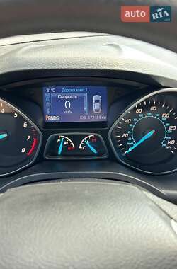 Внедорожник / Кроссовер Ford Escape 2014 в 