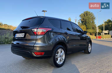 Внедорожник / Кроссовер Ford Escape 2018 в 