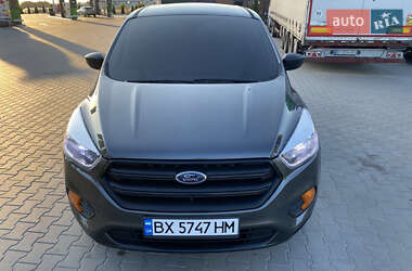 Внедорожник / Кроссовер Ford Escape 2018 в 