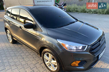 Внедорожник / Кроссовер Ford Escape 2018 в 