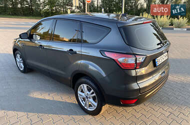 Внедорожник / Кроссовер Ford Escape 2018 в 