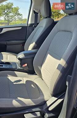 Внедорожник / Кроссовер Ford Escape 2022 в 