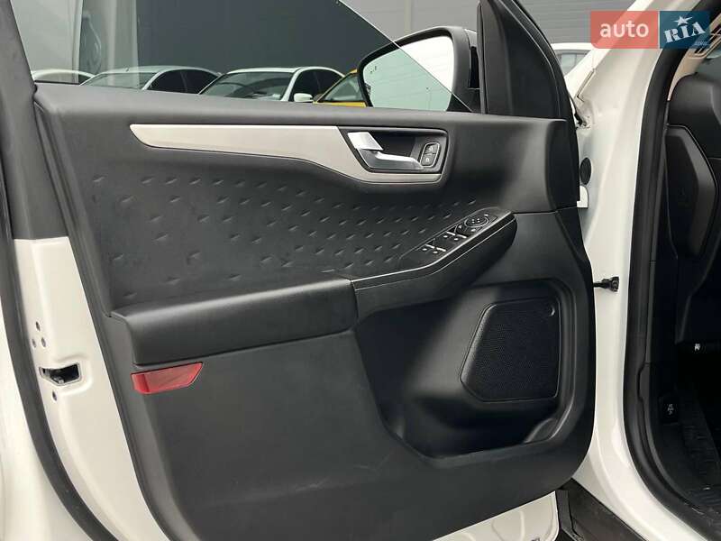 Внедорожник / Кроссовер Ford Escape 2020 в Львове