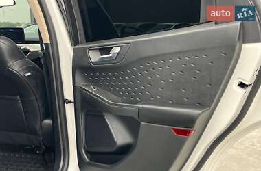 Позашляховик / Кросовер Ford Escape 2020 в 