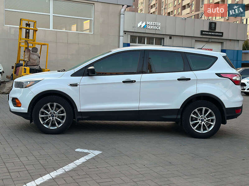 Позашляховик / Кросовер Ford Escape 2017 в Одесі фото 11 Позашляховик / Кросовер Ford Escape 2017 в Одесі