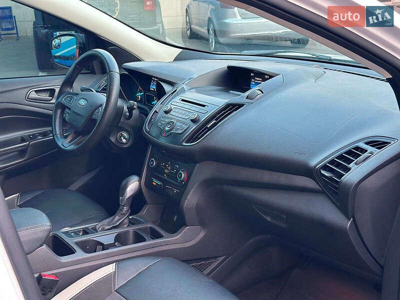 Позашляховик / Кросовер Ford Escape 2017 в Одесі фото 19 Позашляховик / Кросовер Ford Escape 2017 в Одесі